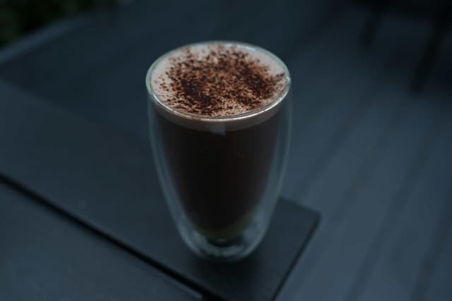 HOT CHOCOLATE 