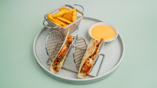 CHICKEN TACO